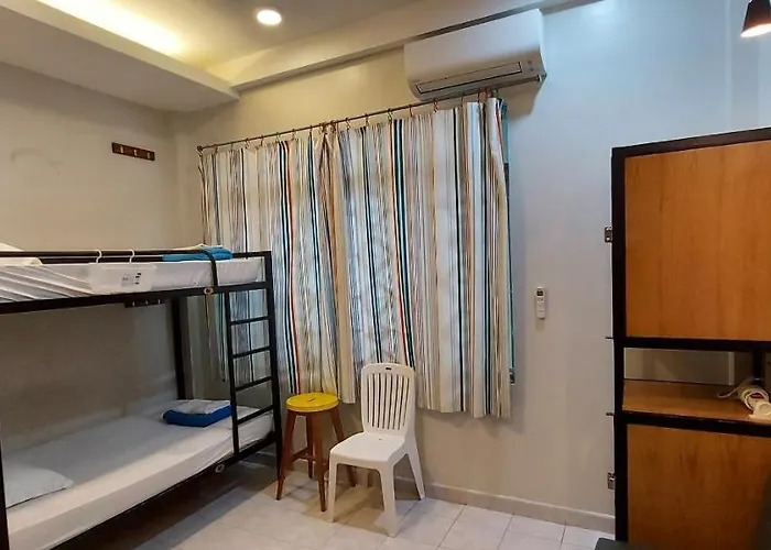 Long Hostel